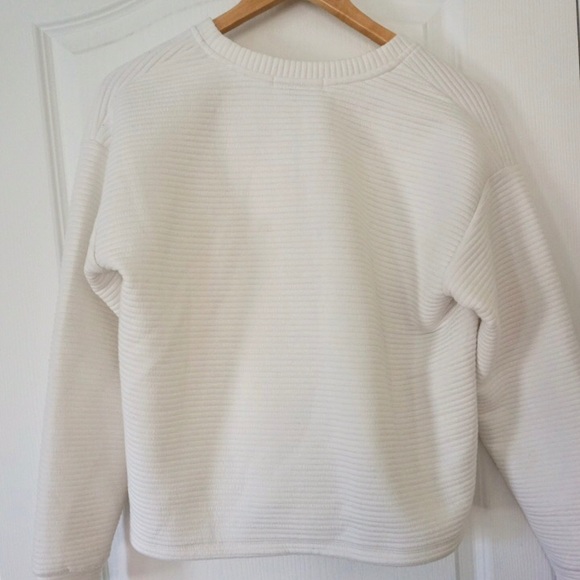 FOREVER 21 WHITE PULLOVER - Picture 5 of 5